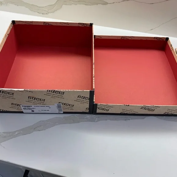 Gucci empty shoe box with 2 dust bags - Picture 14 of 16